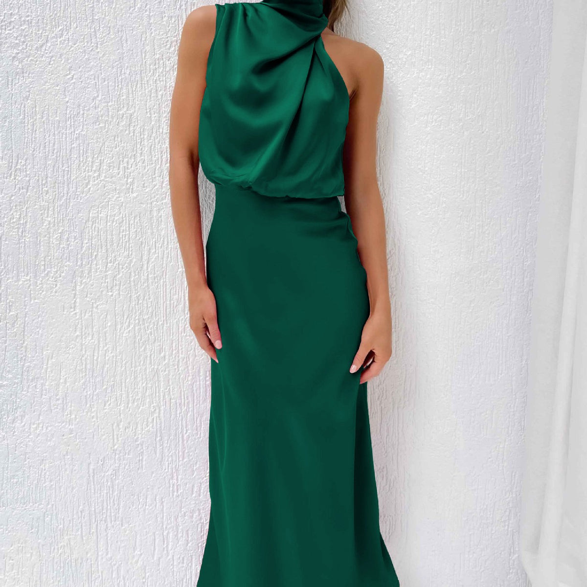 Women's Sleeveless Fitted Evening Dress (photo 7)