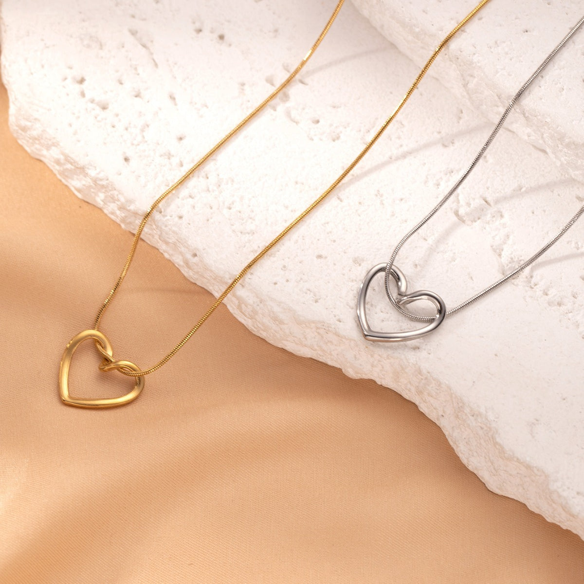 Twisted Hollow Heart Pendant Necklace (photo 4)